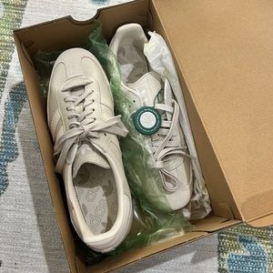 OG SAMBA ADIDAS GREY/TAUPE SIZE 9